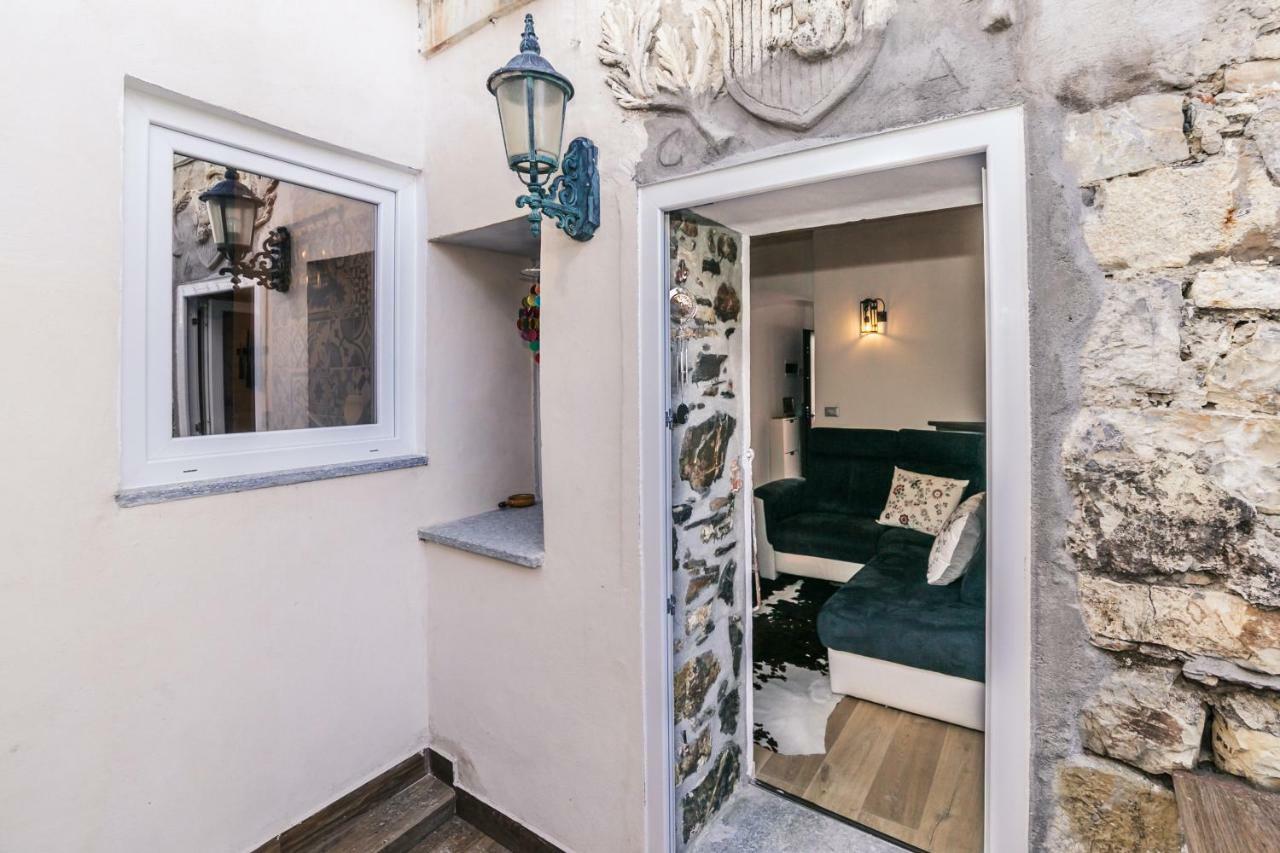 Вілла Casa Bisou Italia Wifi Et Parking Free Privato Diano San Pietro Екстер'єр фото